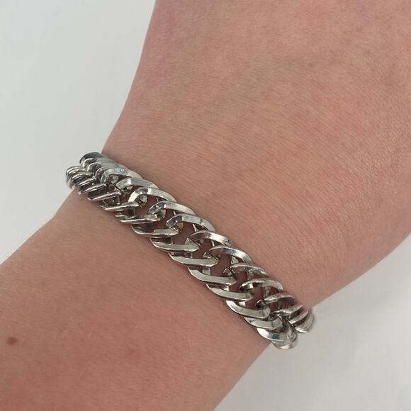 Silver tone chain bracelet - Picture 1 of 3